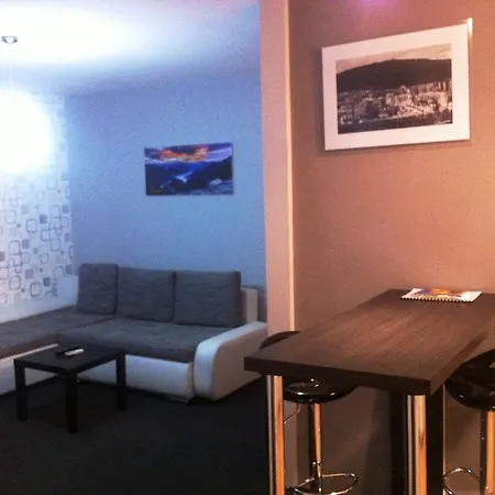 Holiday'n'deluxe Suites Apartment