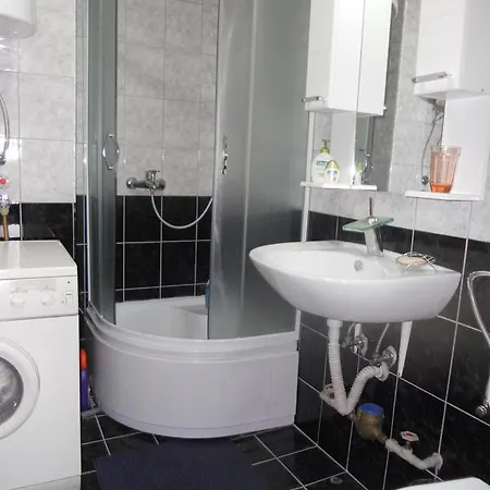 Holiday'n'deluxe Suites Apartment