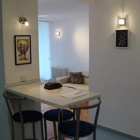 Holiday'n'deluxe Suites * Skopje